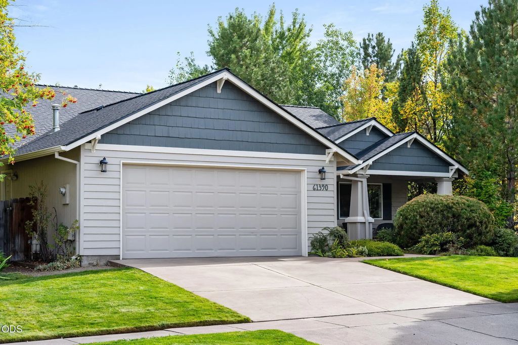 61390 Rock Bluff Lane, Bend