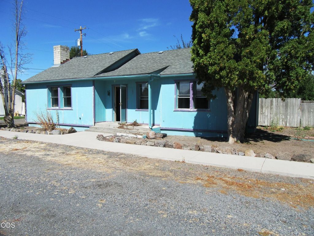 163 F Street, Tulelake