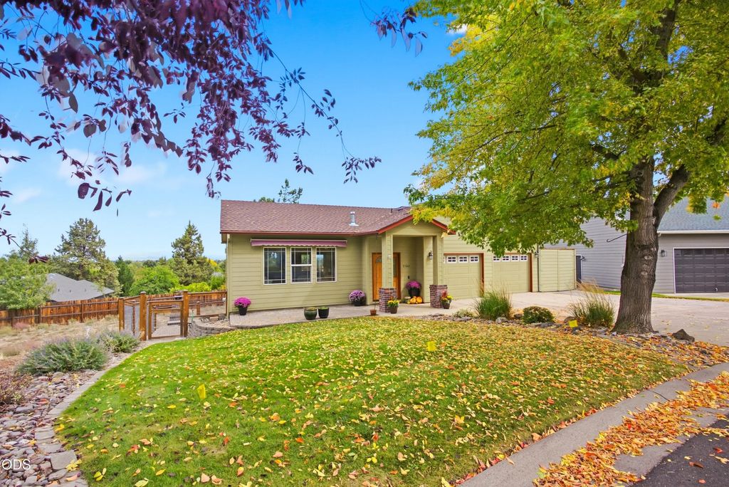 2504 Sw 32nd Street, Redmond