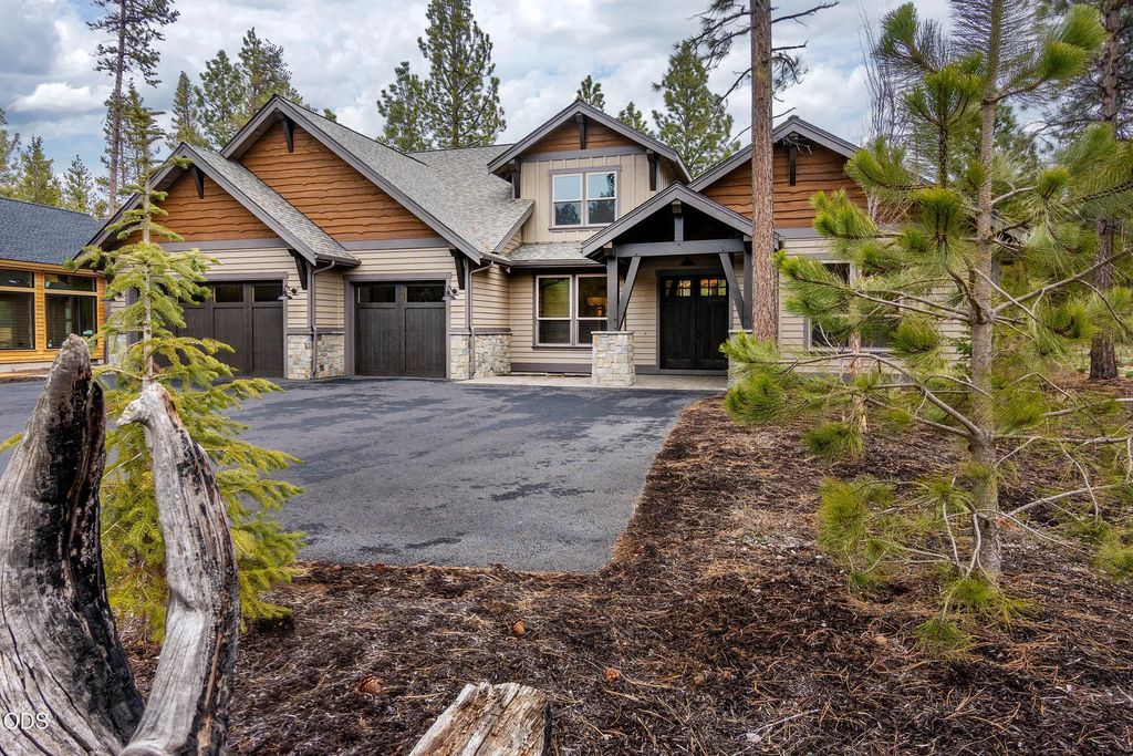 56887 Dancing Rock Loop 15b, Bend