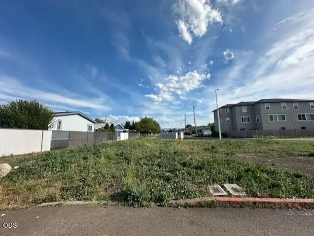 7856 28th Street, White City