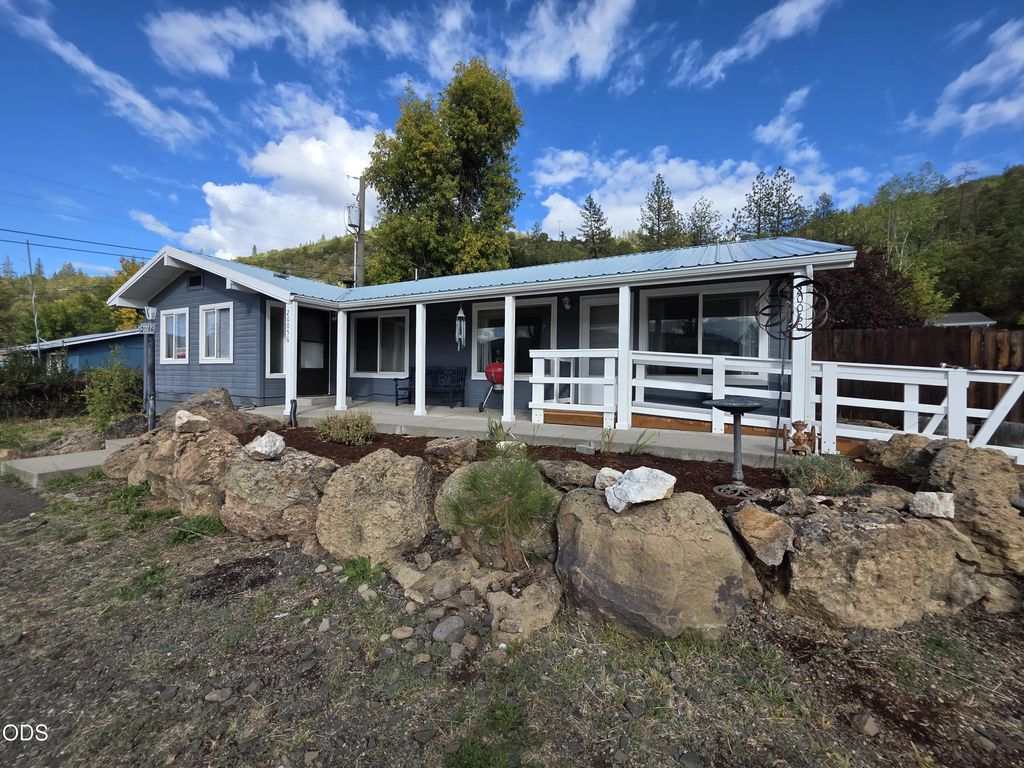 20060 Highway 62, Shady Cove