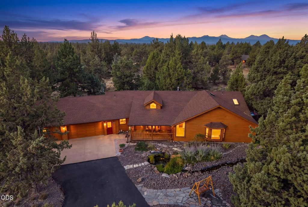64417 Mcgrath Road, Bend