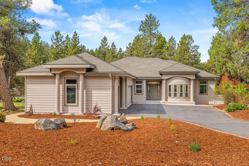 9522 Kestrel Road, Klamath Falls