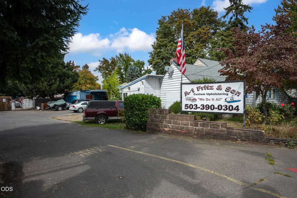 3297 River Road N, Keizer