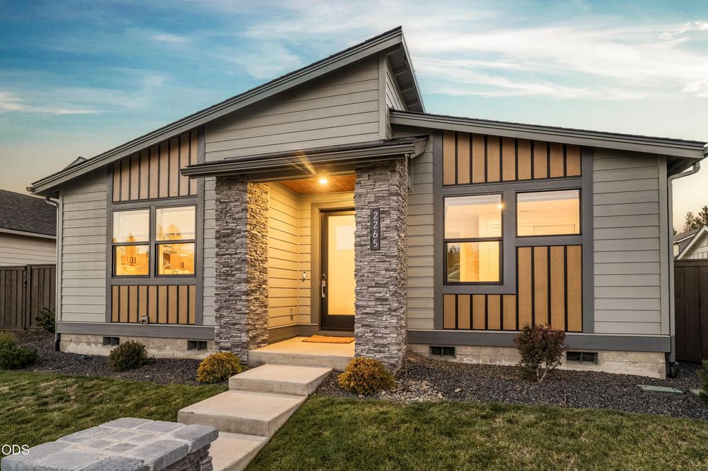 2265 Nw Skyline Ranch Road, Bend