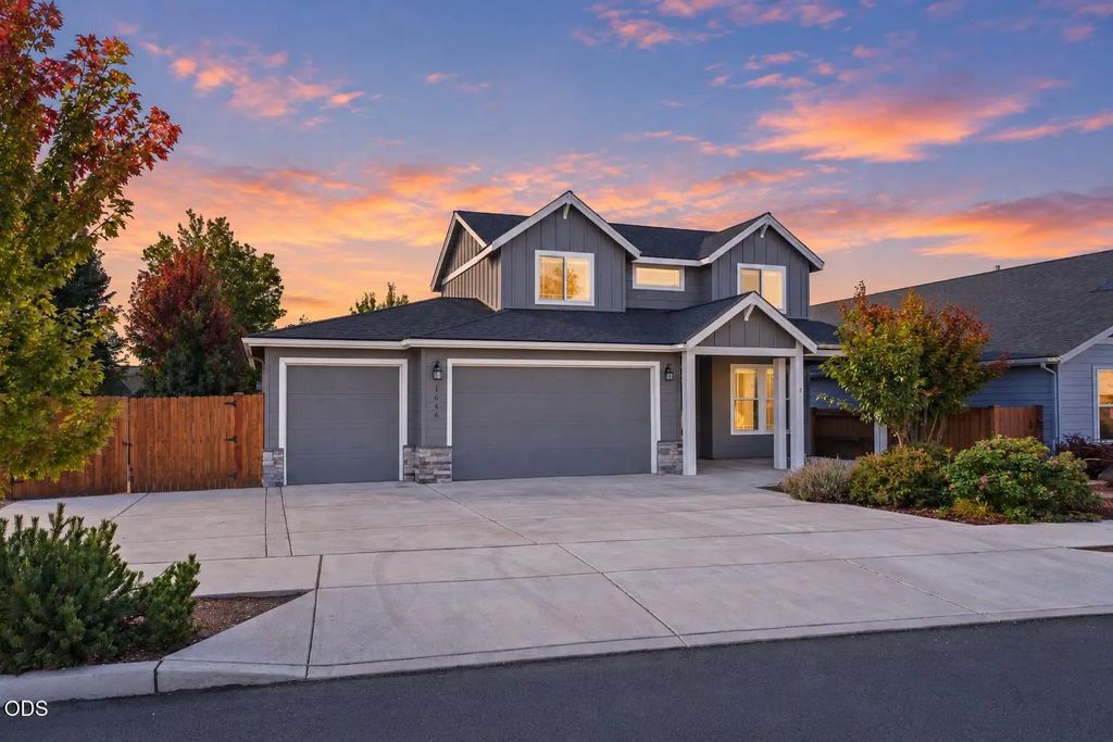 1646 Nw Upas Avenue, Redmond