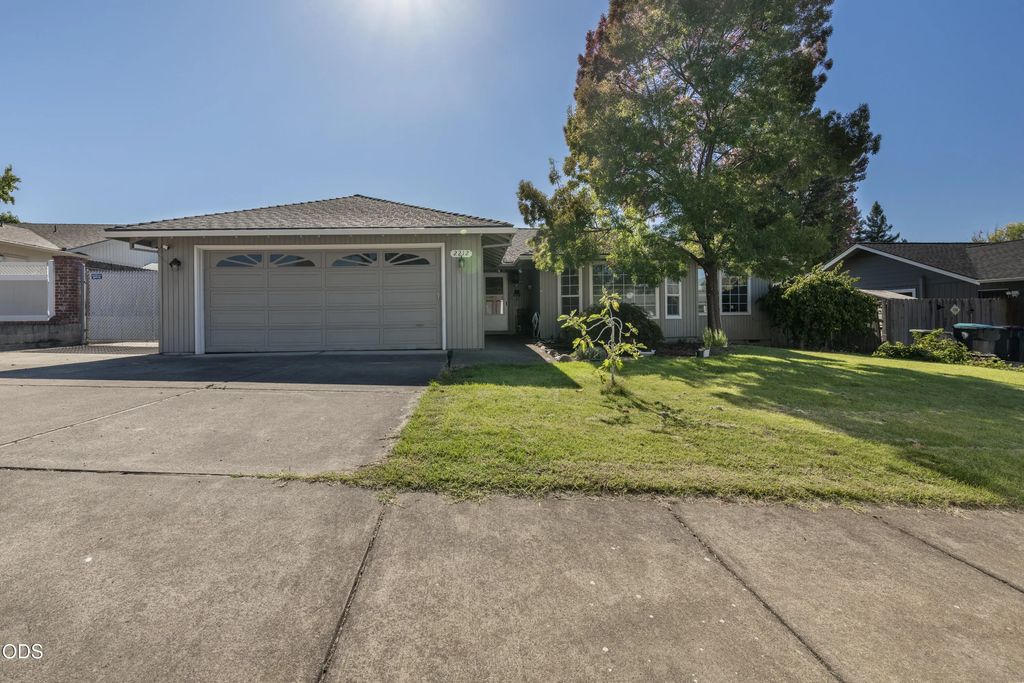 2212 Westfall Circle, Medford