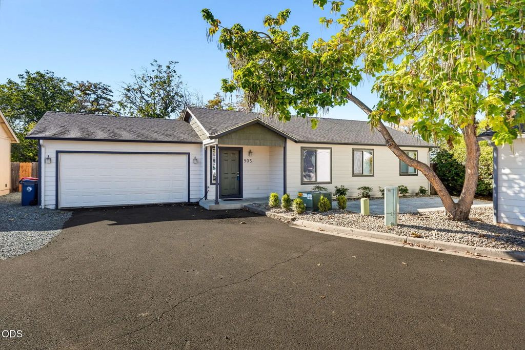 905 Narregan Street, Medford
