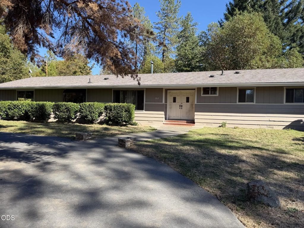 151 Verna Lane, Grants Pass