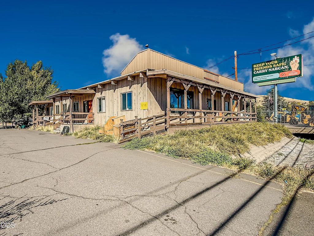 5113 S 6th Street, Klamath Falls