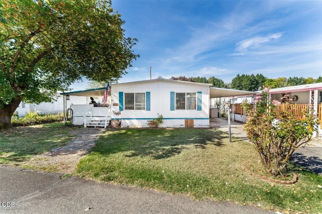 329 Beechwood Drive, Grants Pass