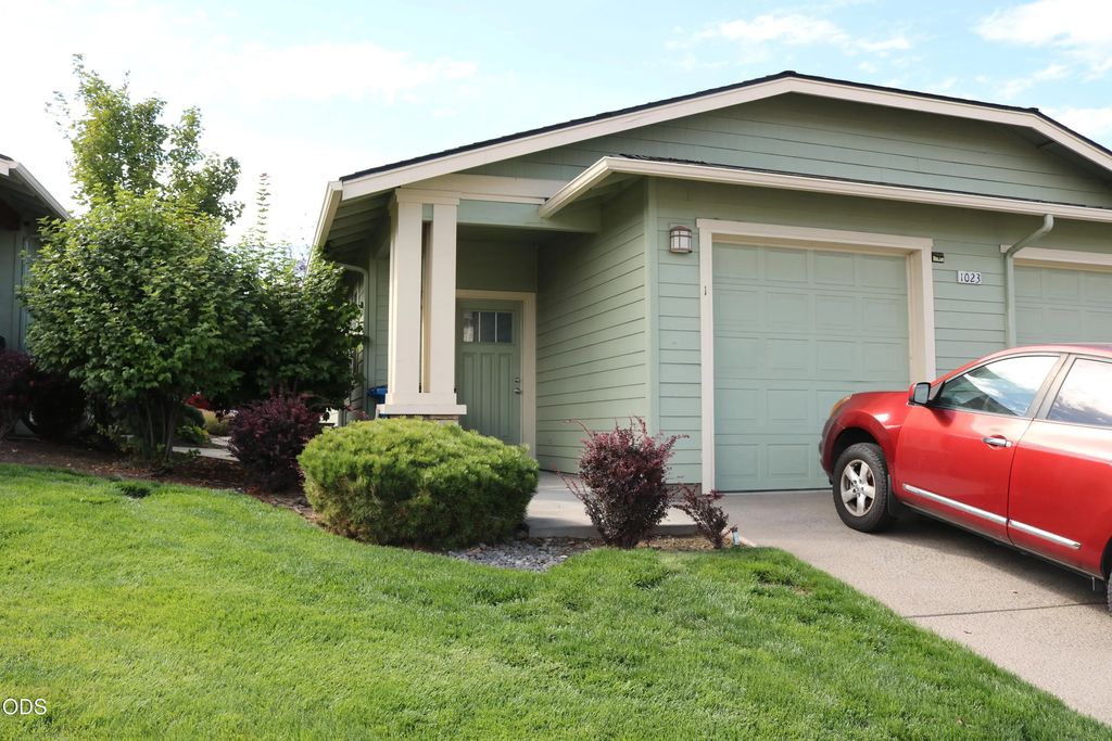 1023 Ne Watt Way, Bend