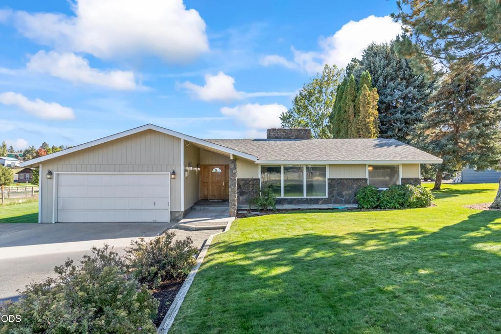 965 Ne Brown Drive, Madras