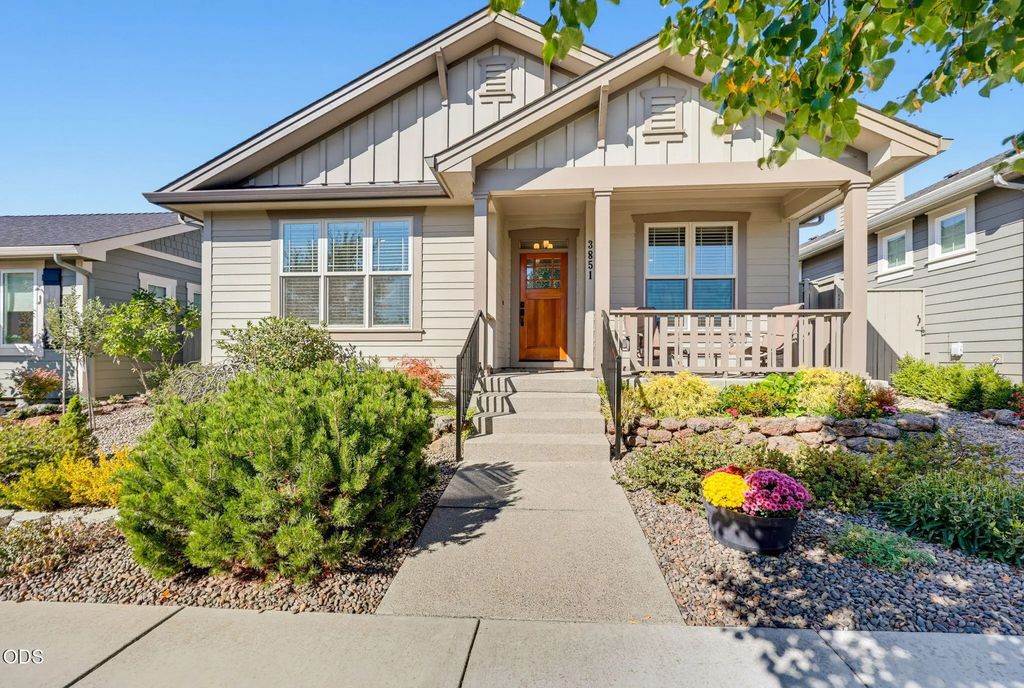 3851 Sunleaf Avenue, Medford