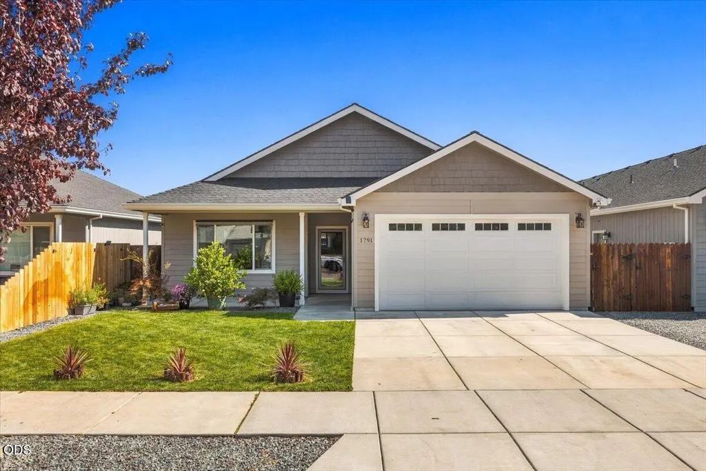1791 Lillian Street, Medford