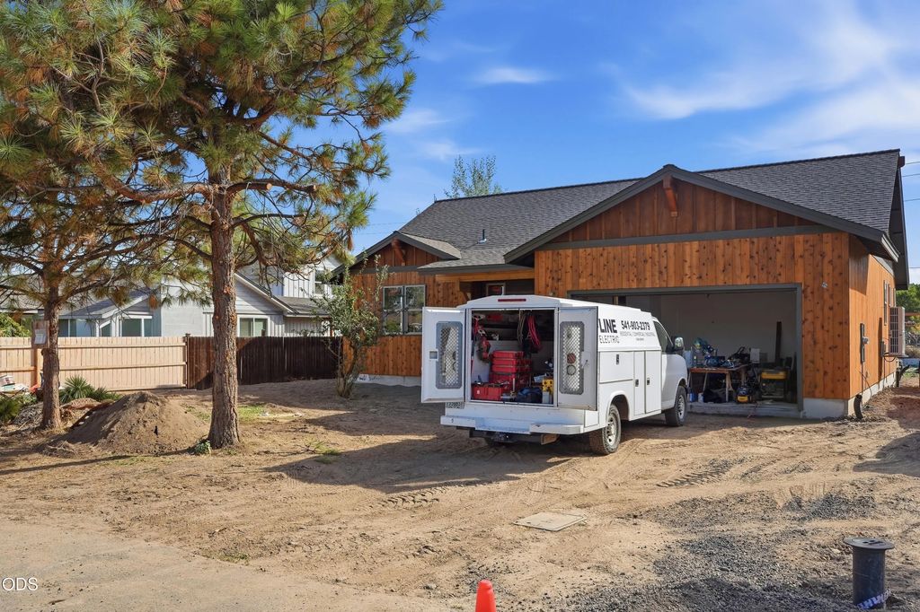 1082 Nw 10th Street, Prineville