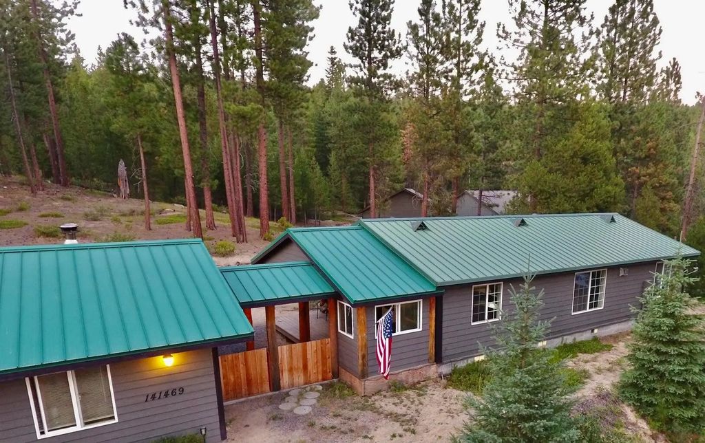 141469 Red Cone Drive, Crescent Lake