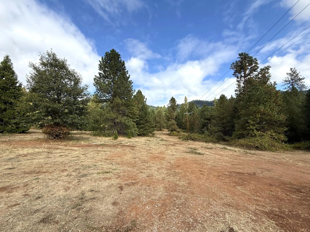 6400 Tunnel Loop Road, Grants Pass
