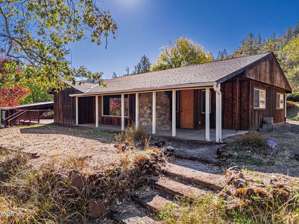 4754 Glen Echo Way, Central Point