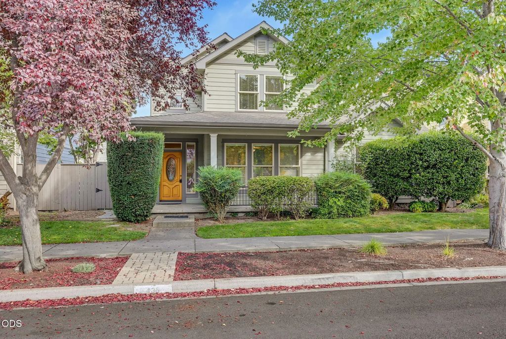 435 Clinton Street, Ashland