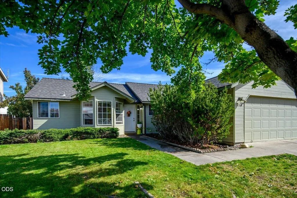 2014 Sw 30th Street, Redmond
