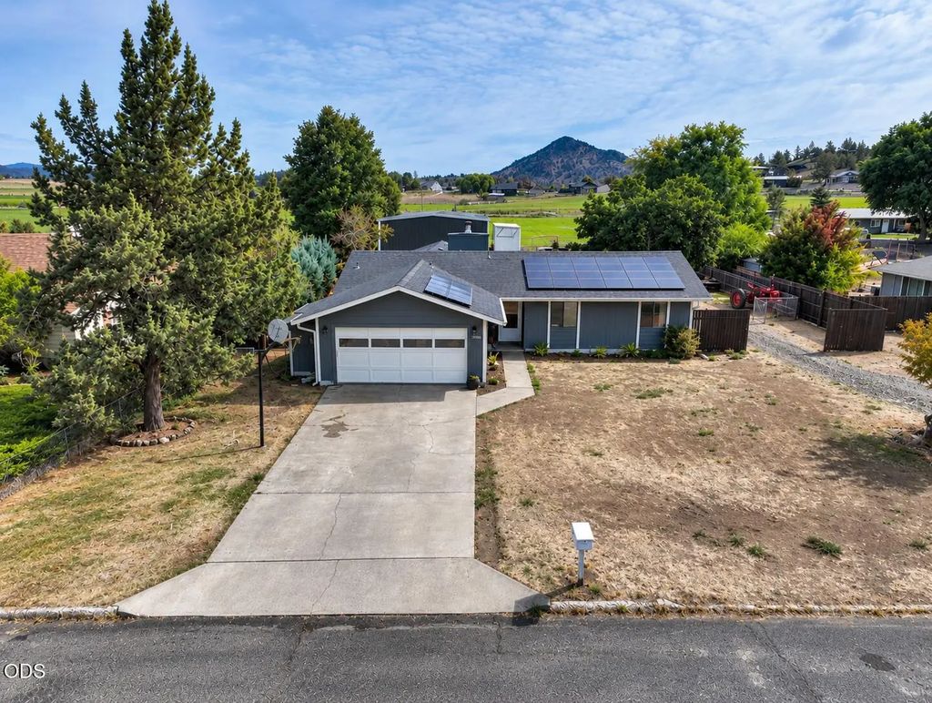 3098 Ne Tennessee Lane, Prineville