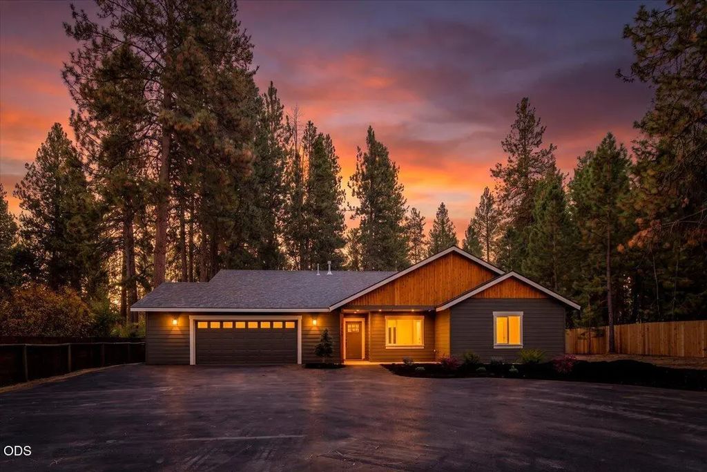 19241 Indian Summer Road, Bend