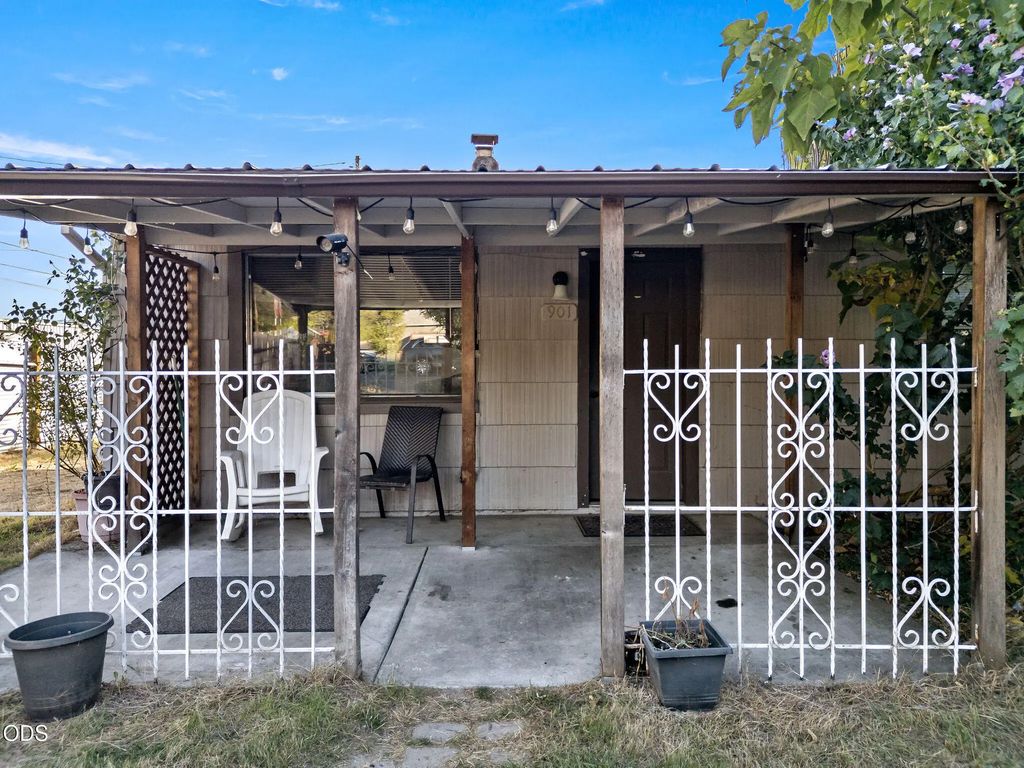 901 Nw D Street, Grants Pass