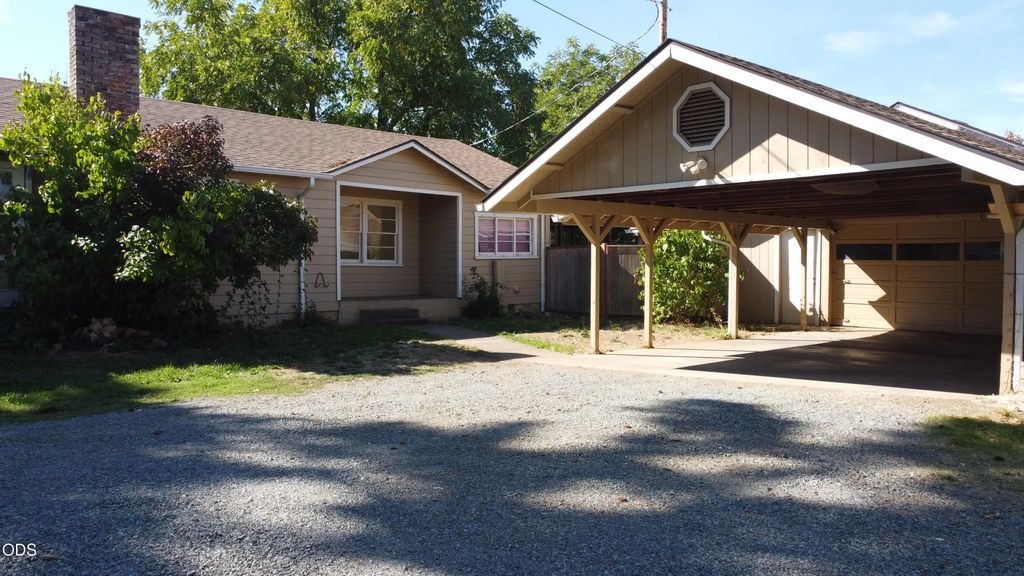 2922 Walnut Avenue, Grants Pass