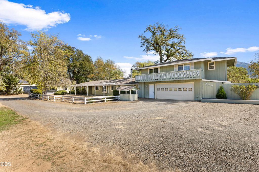 259 Queens Branch Road, Rogue River