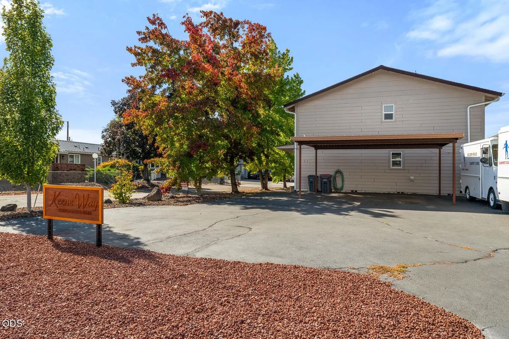 2139 N Keene Way Drive #5, Medford