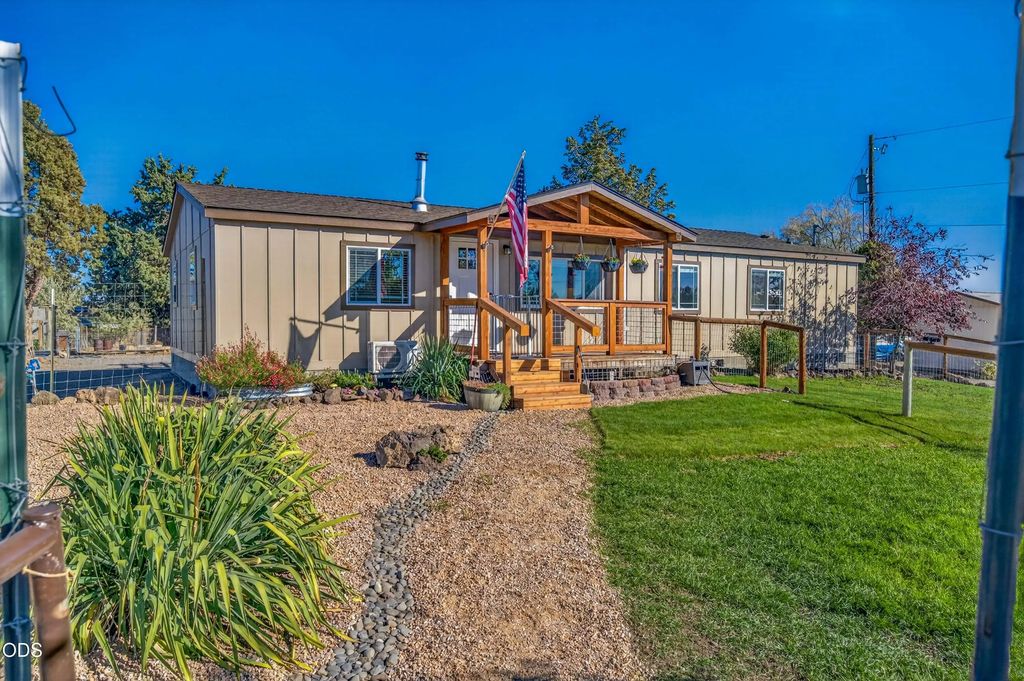 7948 Sw Shad Road, Terrebonne