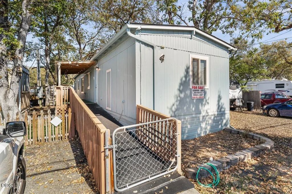 380 W Gregory Road Unit 4, Central Point