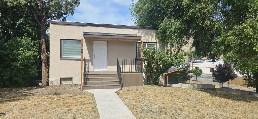 316 Sw 1st Street, Madras