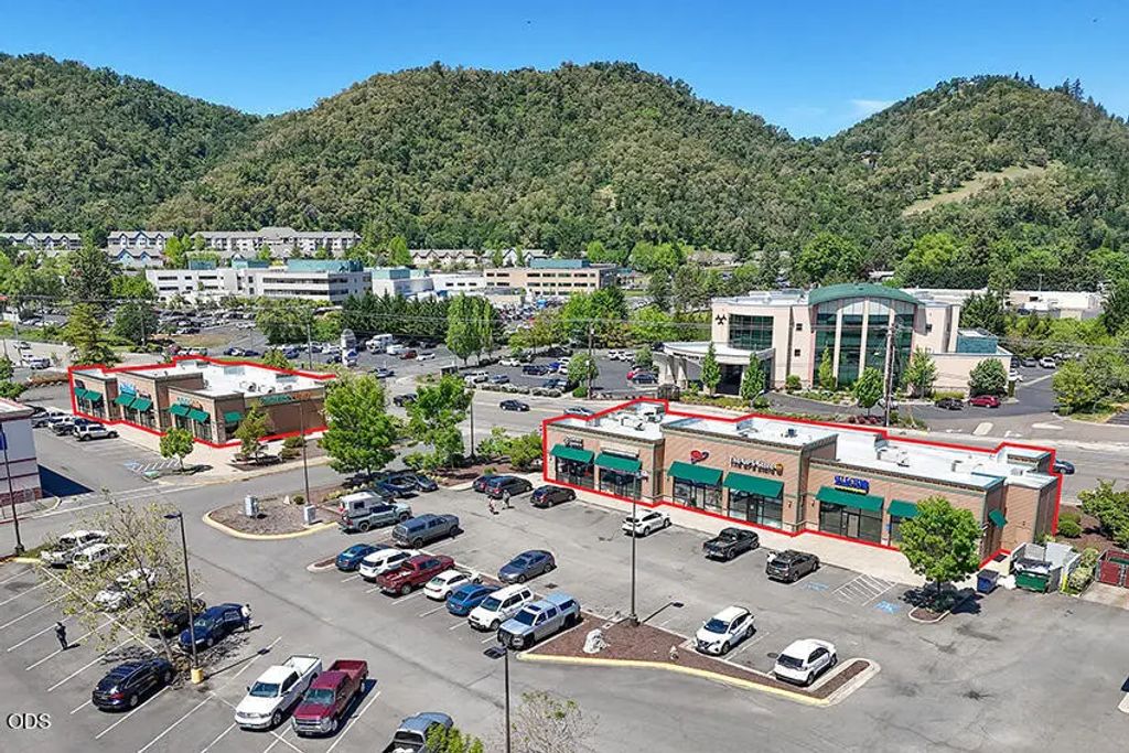 3001 Nw Stewart Parkway Ste 101, Roseburg