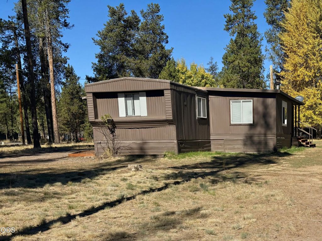 52920 Forest Road, La Pine