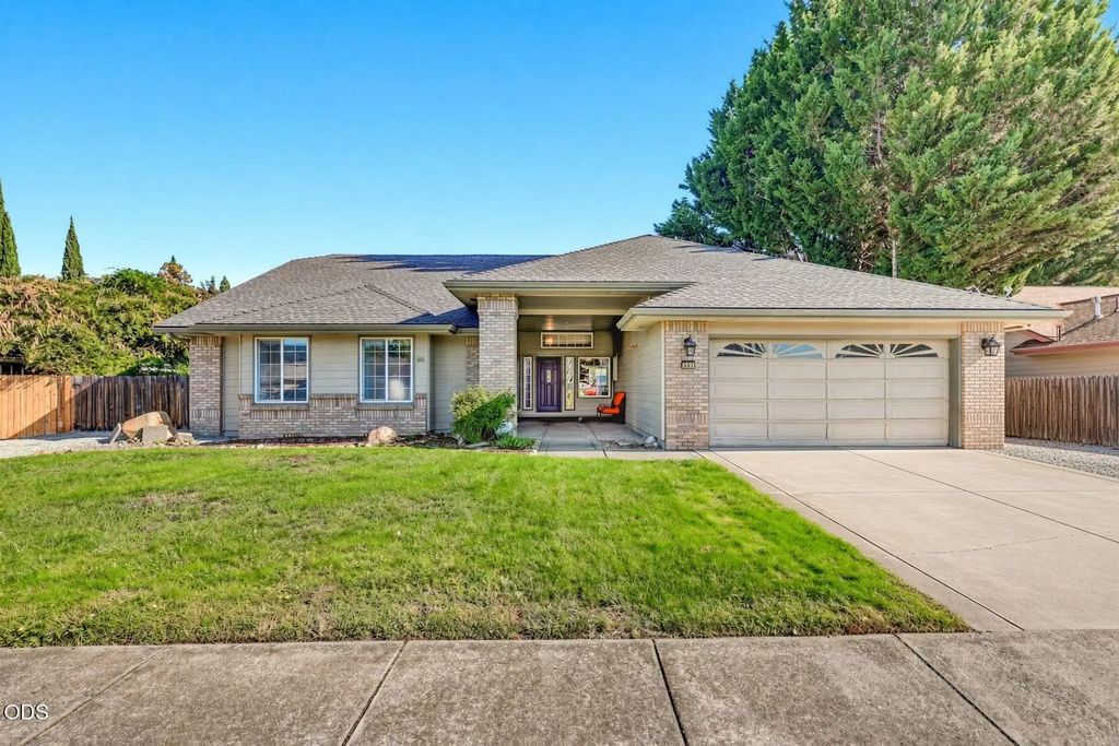 668 Vincent Avenue, Central Point