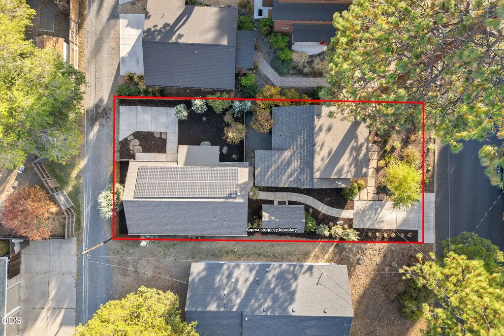 1234 Nw Union Street 1 & 2, Bend