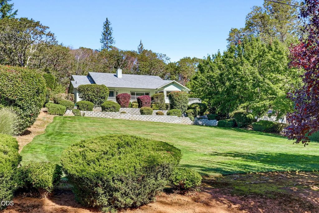 42 Tenney Drive, Rogue River