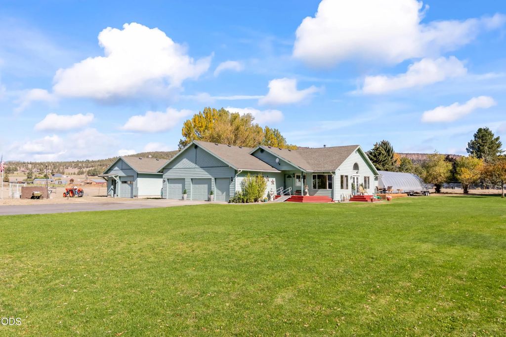 7208 Ne Ochoco Highway, Prineville