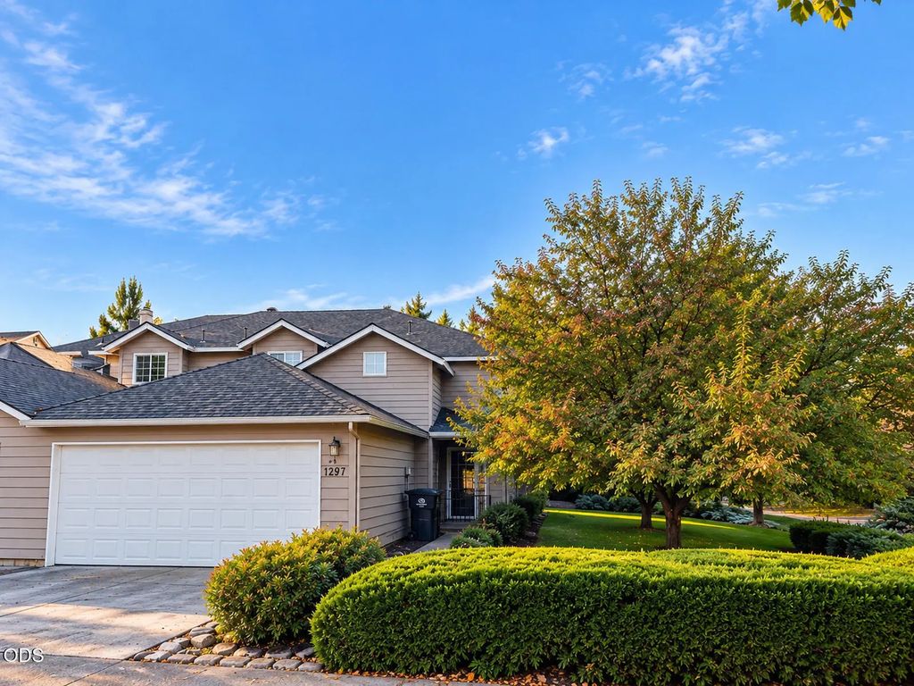 1295 Ne Purcell Boulevard 1c, Bend
