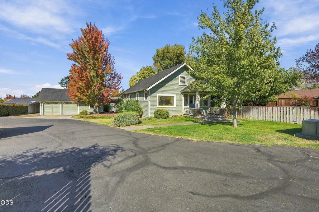 2229 Spring Street, Medford