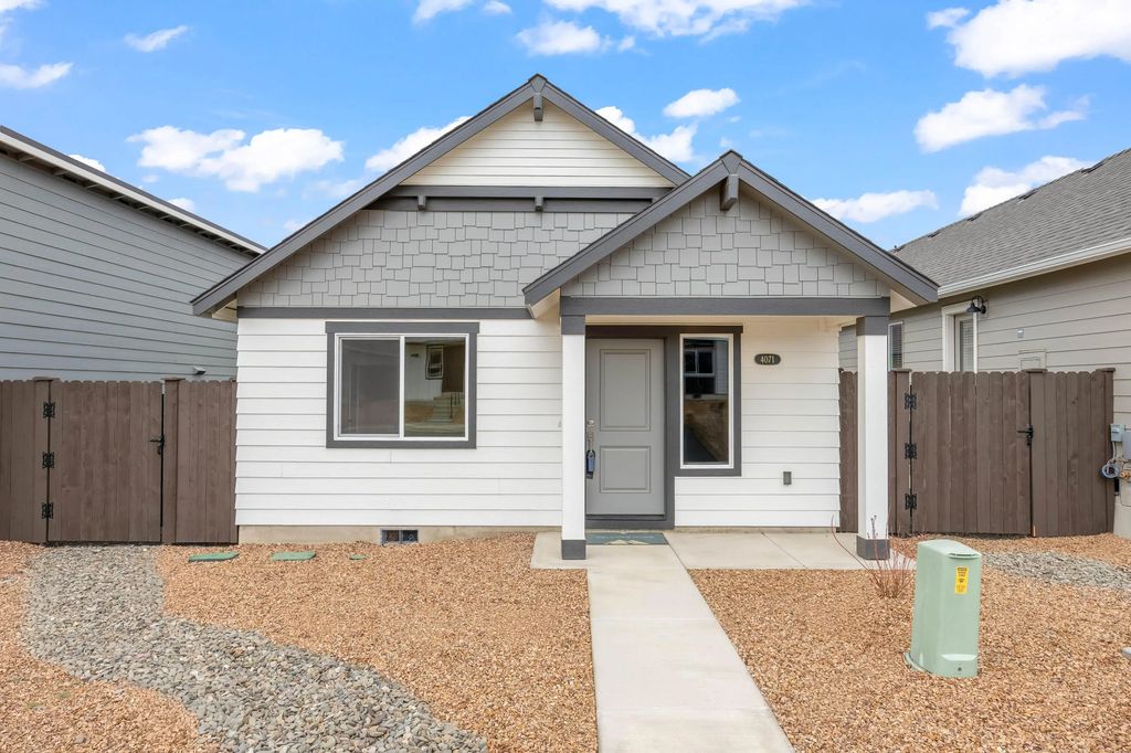 4008 Sw Obsidian Place 137, Redmond