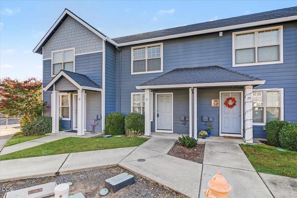 450 Midway Road 21, Medford