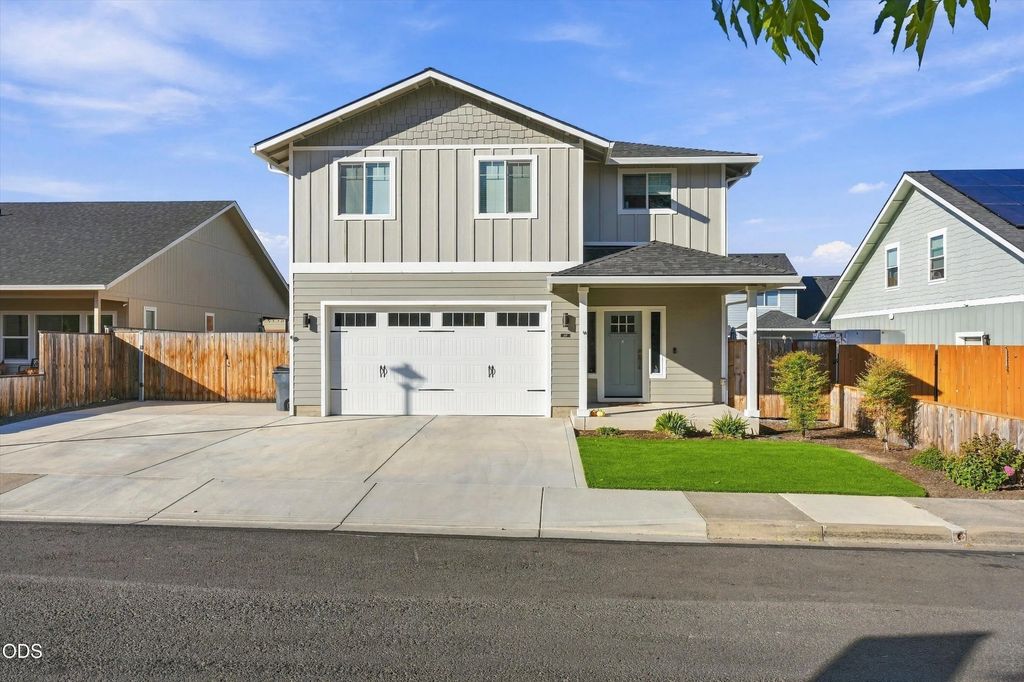 213 Samuel Lane Loop Road, Phoenix