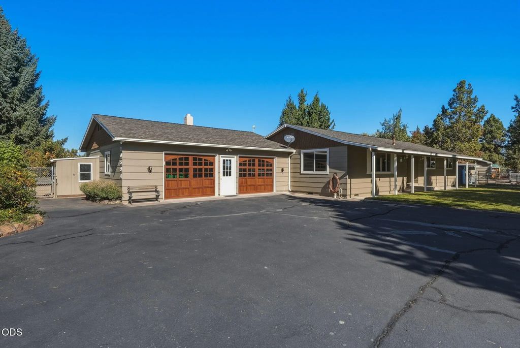 20594 Jefferson Court, Bend