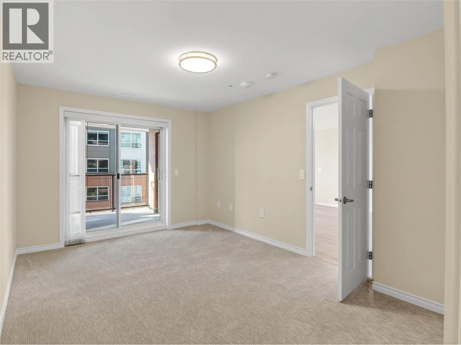 3362 Skaha Lake Road Unit# 604. Penticton, British Columbia