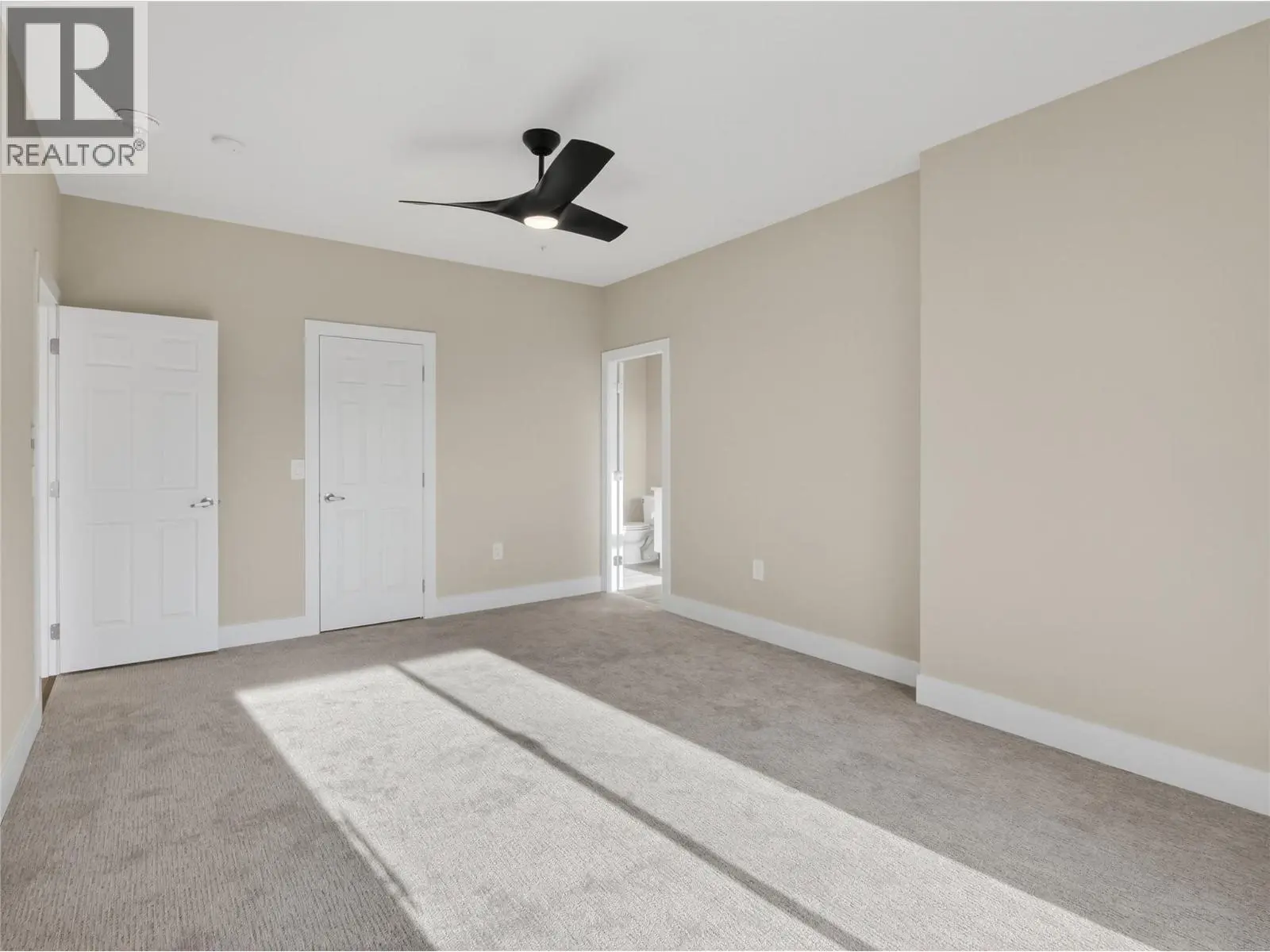 3362 Skaha Lake Road Unit# 1303. Penticton, British Columbia