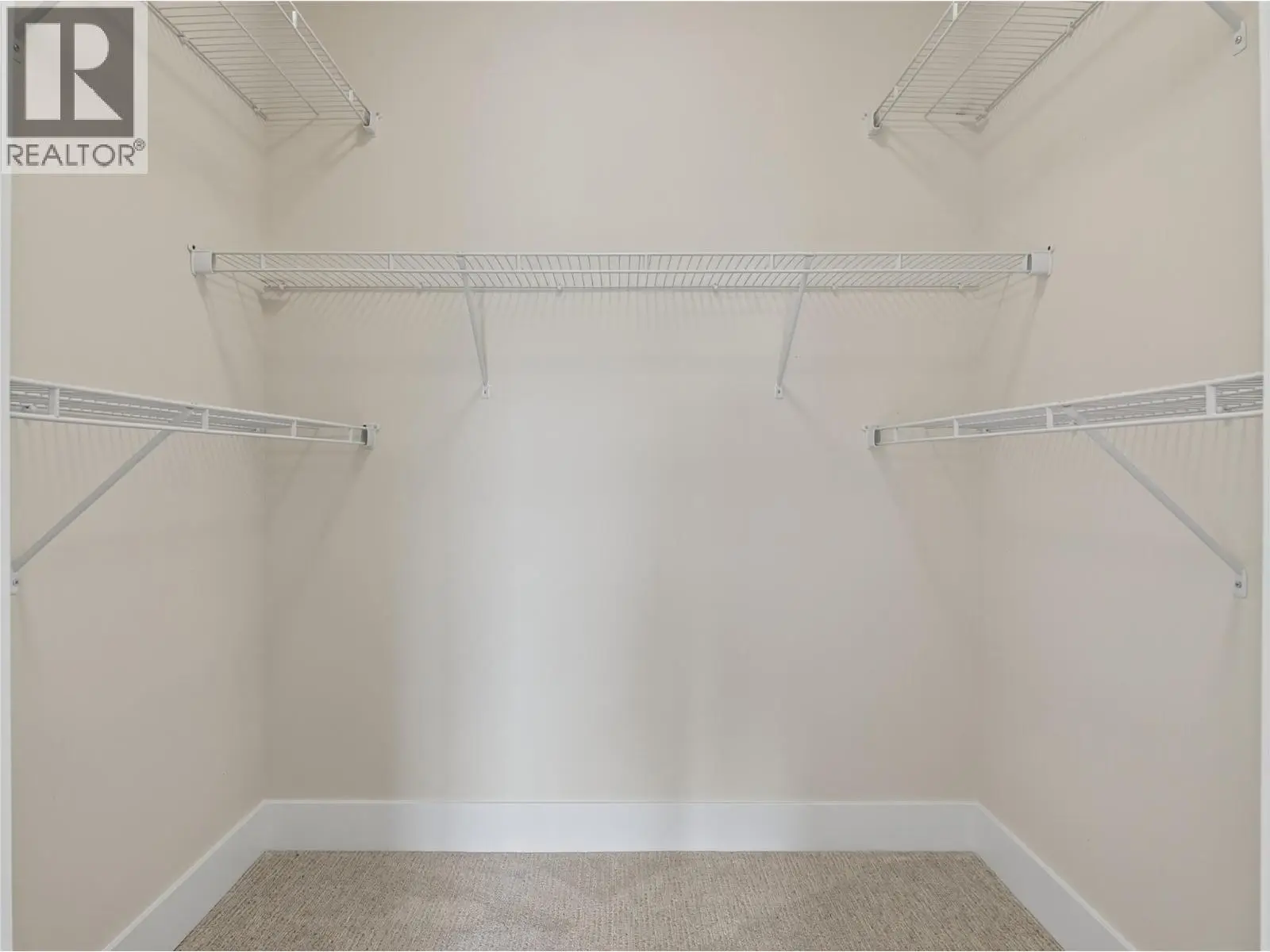 3362 Skaha Lake Road Unit# 1303. Penticton, British Columbia